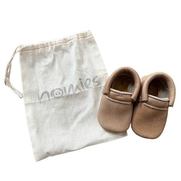 Nomies leather baby booties, NWT, tan size